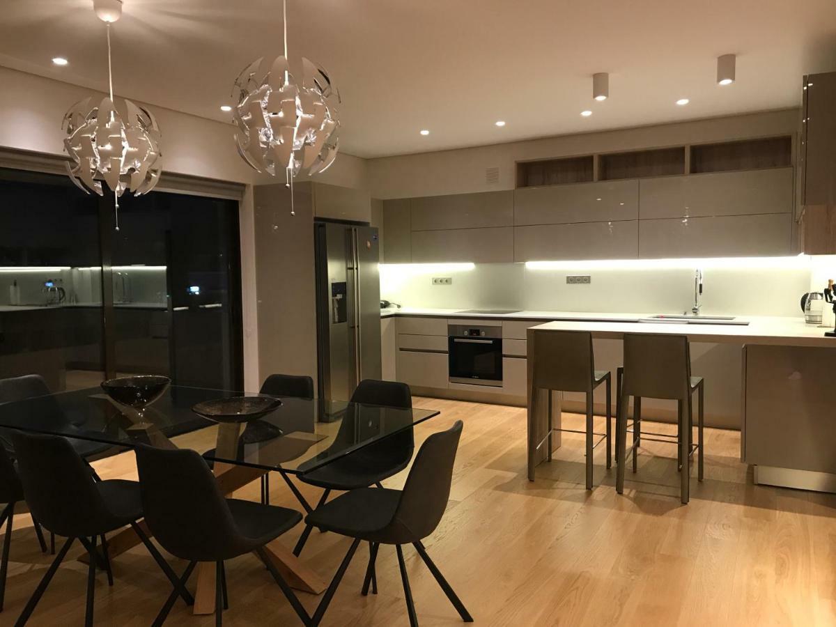 Luxury & Stylish Family Apartment アテネ エクステリア 写真
