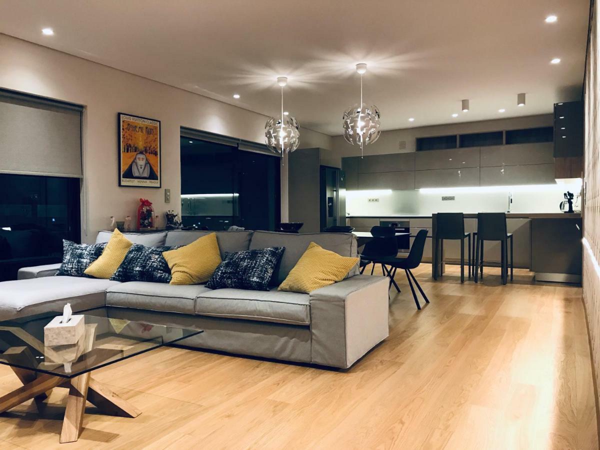 Luxury & Stylish Family Apartment アテネ エクステリア 写真