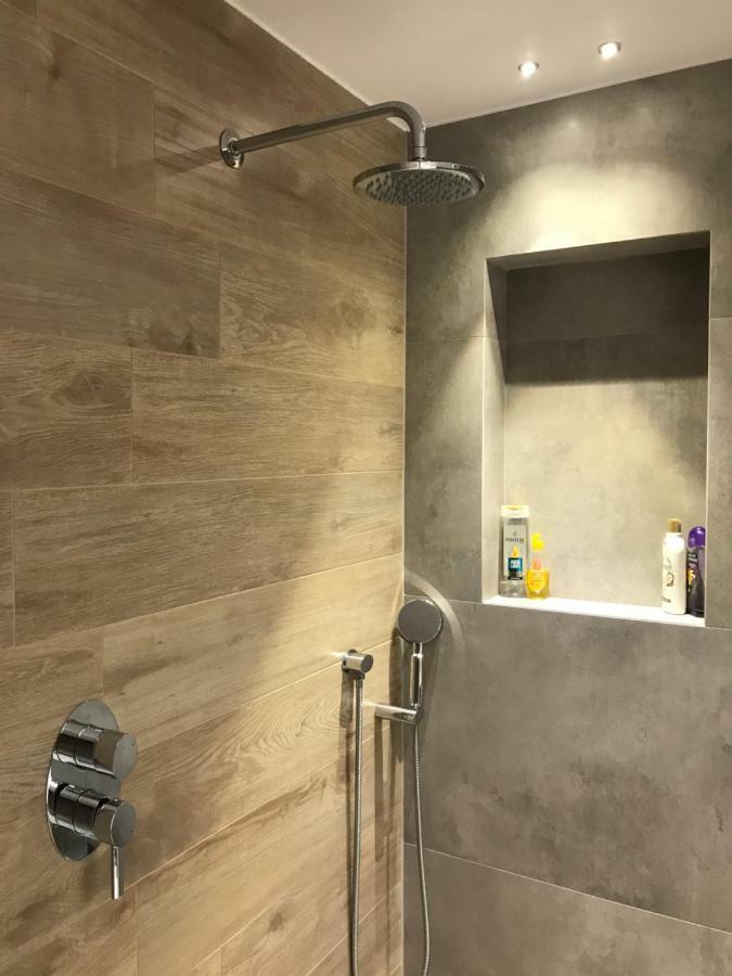 Luxury & Stylish Family Apartment アテネ エクステリア 写真